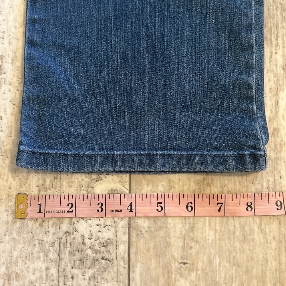 Gloria Vanderbilt Classic Amanda Tapered Jean - Picture 8 of 12